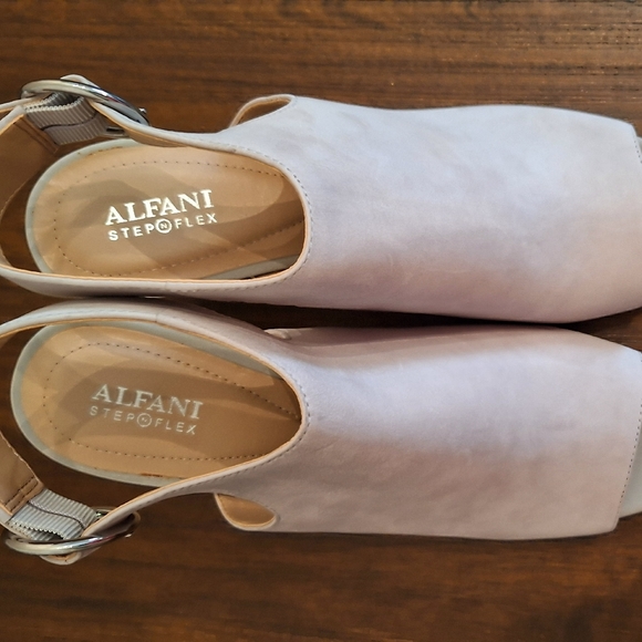 Alfani (Macy's brand) - Picture 9 of 9